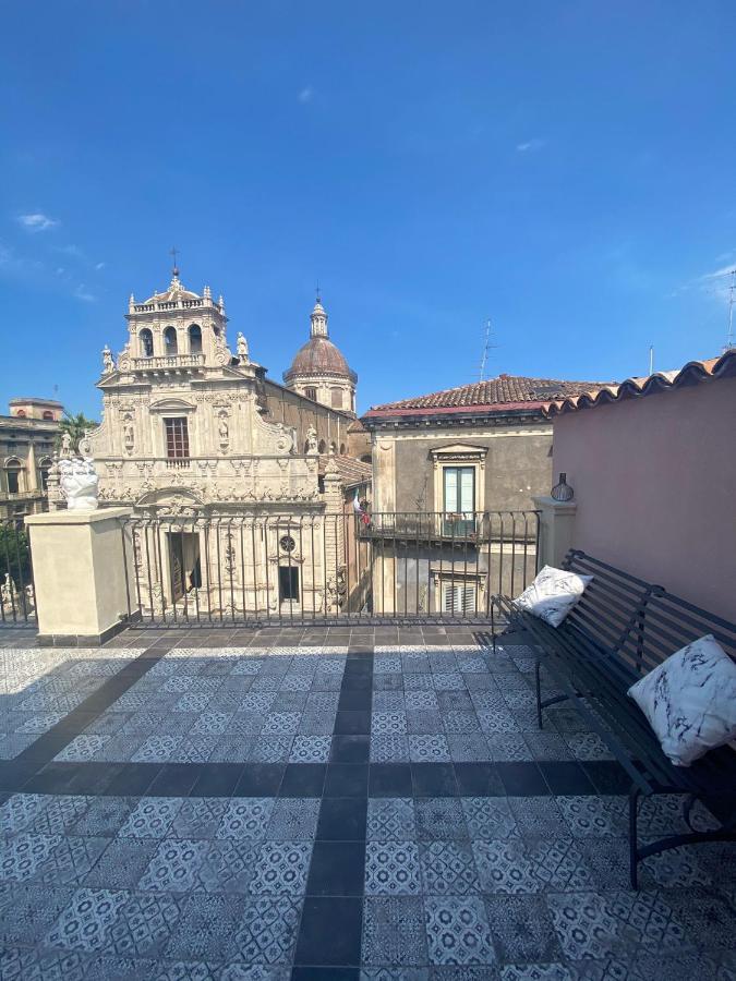 Отель Palazzo Frami Ачиреале Экстерьер фото