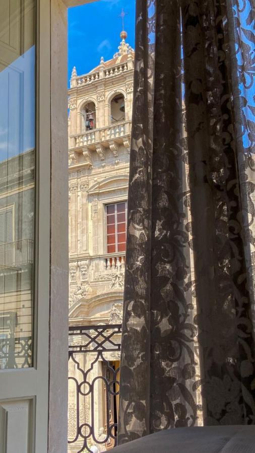 Отель Palazzo Frami Ачиреале Экстерьер фото