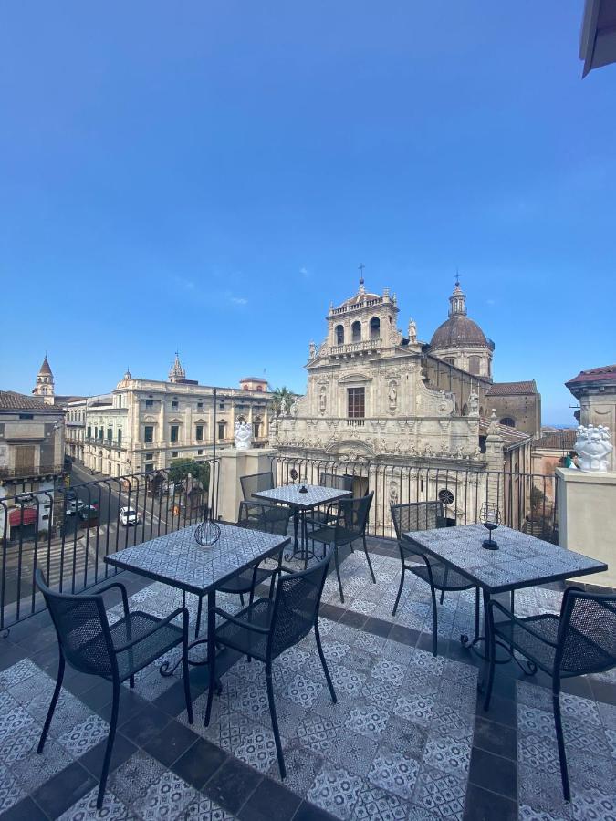 Отель Palazzo Frami Ачиреале Экстерьер фото