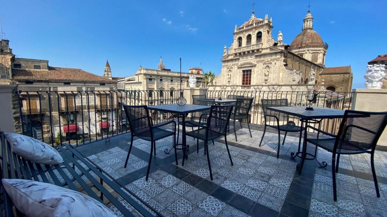 Отель Palazzo Frami Ачиреале Экстерьер фото